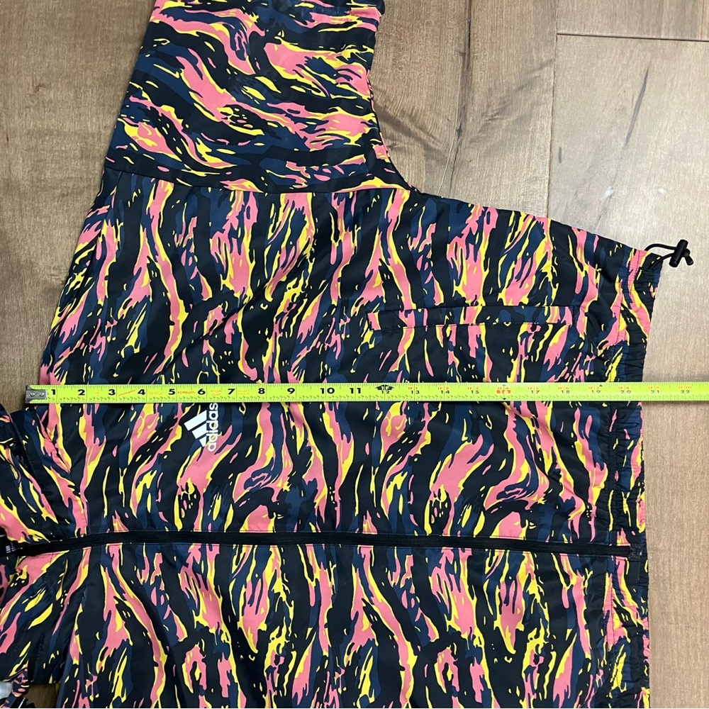 Adidas Women’s Size XS Windbreaker Bomber Jacket Camo Adjustable Pink Yellow - Picture 8 of 16